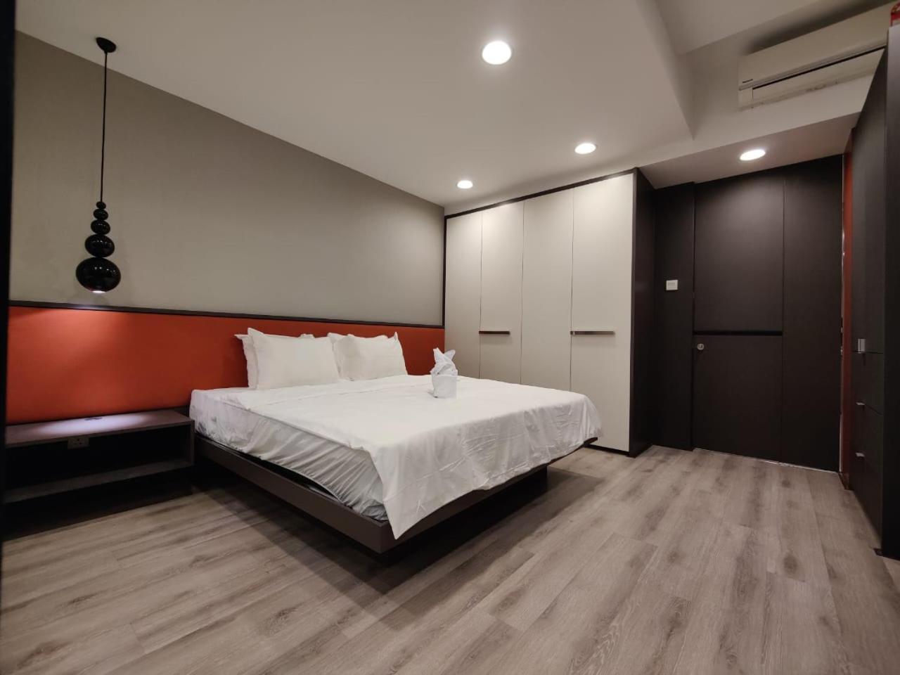 Mulberry Verve Suites Kl Mid Valley 쿠알라룸푸르 외부 사진