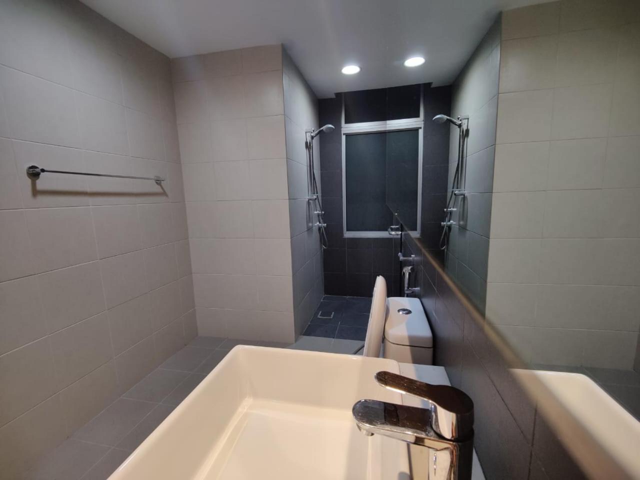 Mulberry Verve Suites Kl Mid Valley 쿠알라룸푸르 외부 사진