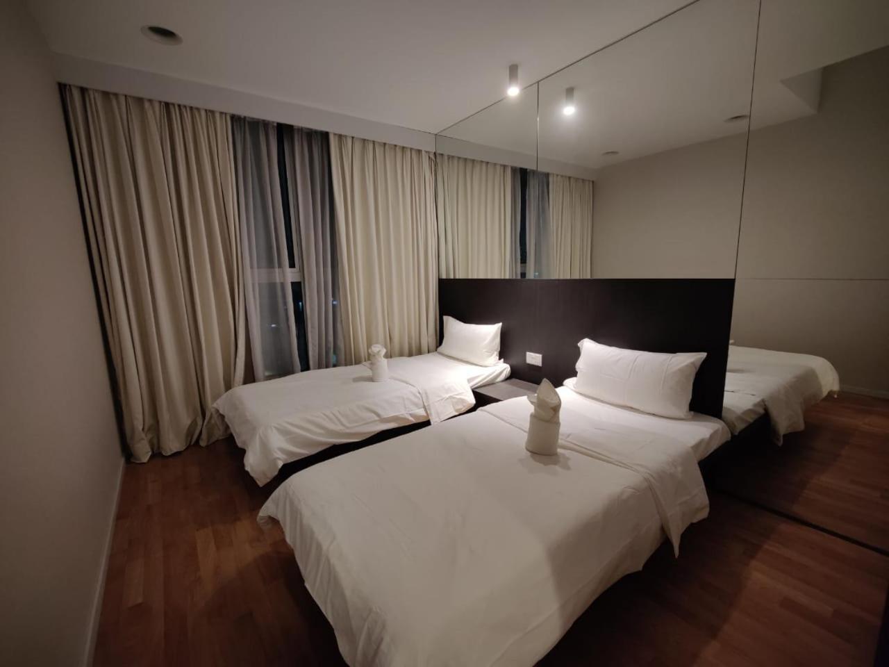 Mulberry Verve Suites Kl Mid Valley 쿠알라룸푸르 외부 사진